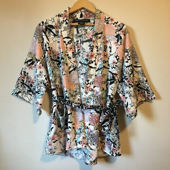 Sakura Blossom Mini Kimono Robe With Pockets - Picture 2 of 16